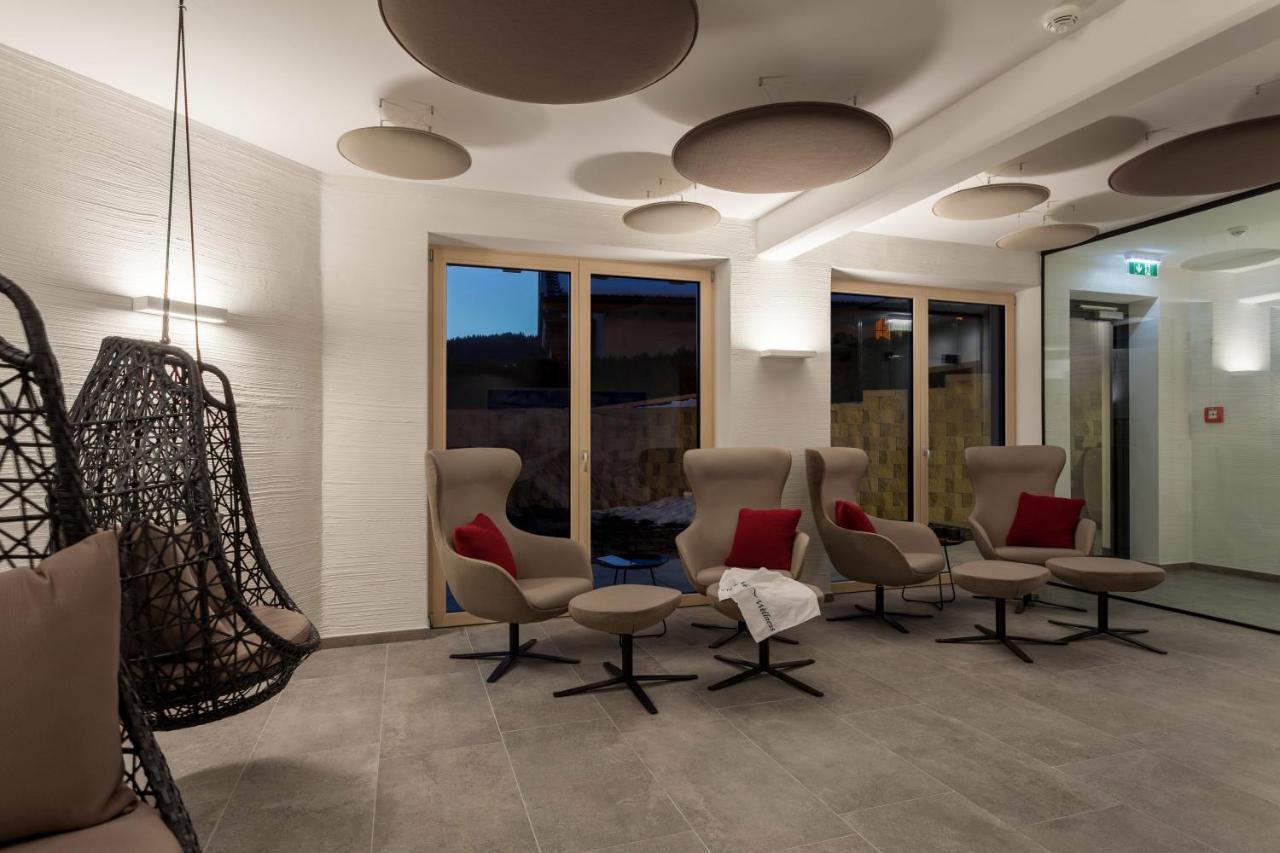 Apart-Hotel Dreisonnenhof Fiss Exterior foto